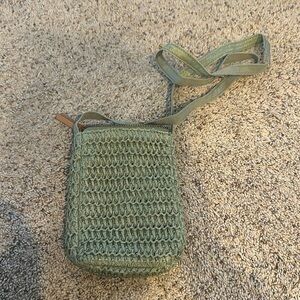 Like new green straw crossbody bag